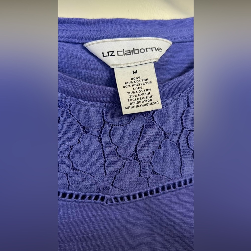 Liz Claiborne Lace Floral Top 🌺 - Picture 3 of 3
